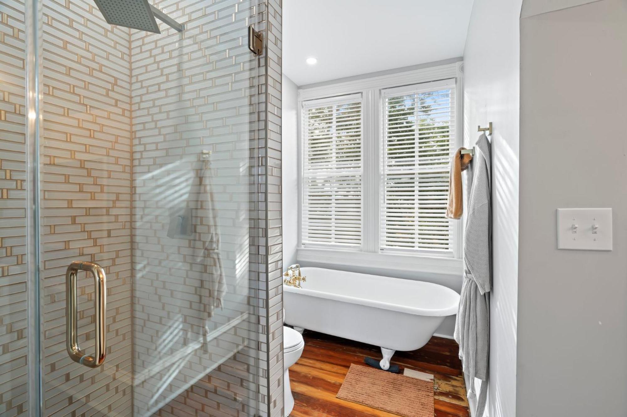 Historic Galveston Family Beach Home With 3 King Beds Экстерьер фото