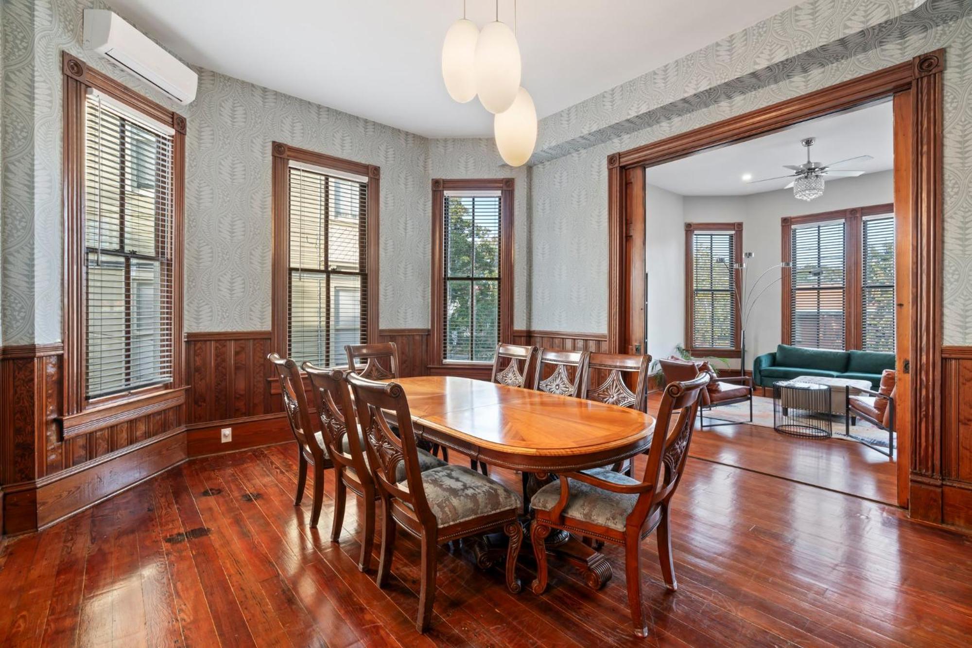 Historic Galveston Family Beach Home With 3 King Beds Экстерьер фото